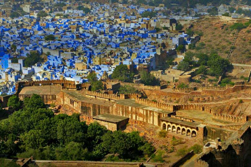 15 Day Colourful Royal Rajasthan Tour private AC Car