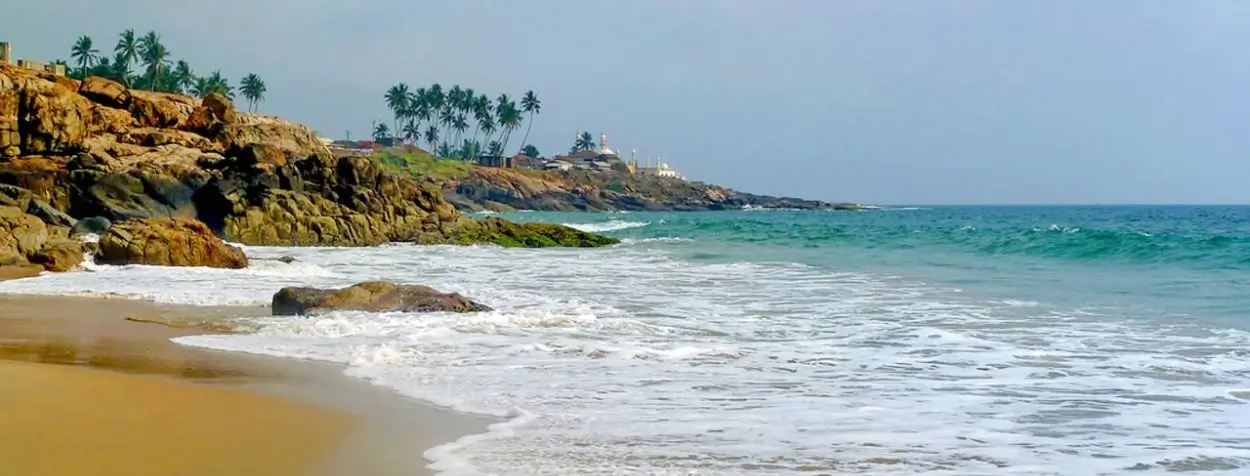 Idyllic Kerala with Mumbai and relax on Kovalam Beach Luxury Houseboat